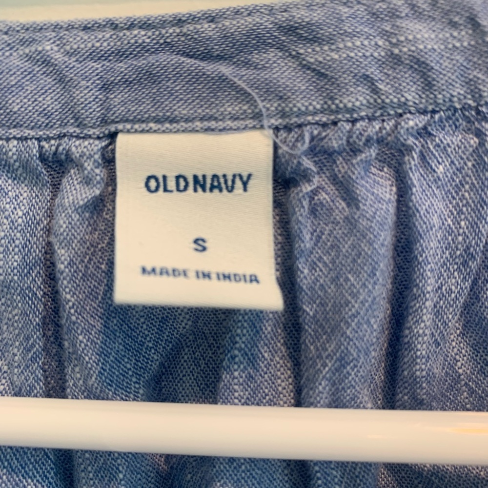 Old Navy button down top - Picture 4 of 4